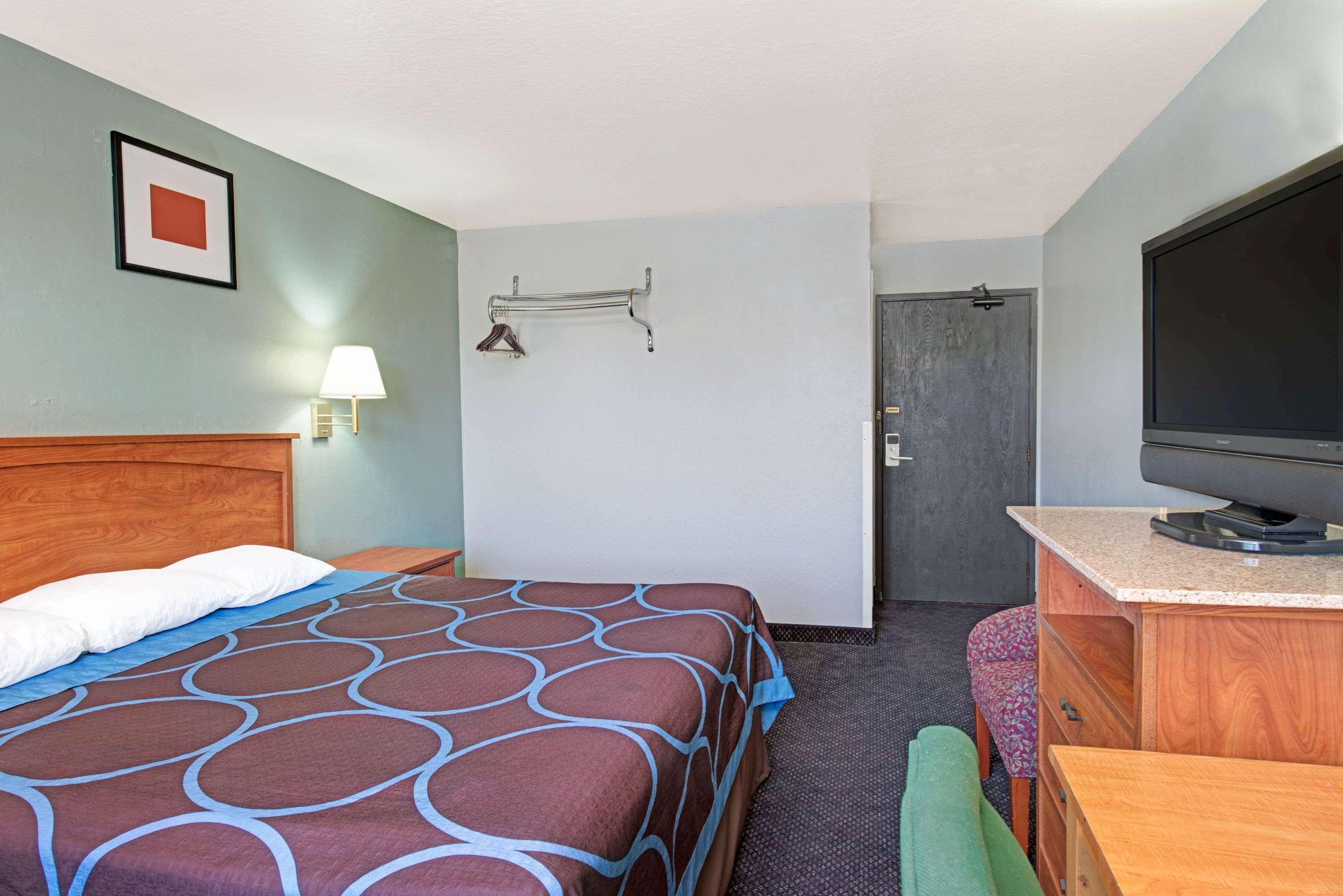 Super 8 By Wyndham Sacramento/Florin Rd Hotel Freeport Eksteriør billede