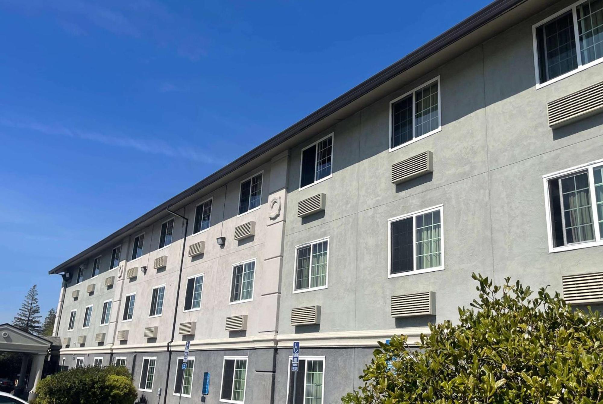 Super 8 By Wyndham Sacramento/Florin Rd Hotel Freeport Eksteriør billede